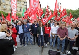 María Jesús Montero y Antonio Maíllo encabezan la manifestación del 1 de mayo en Sevilla