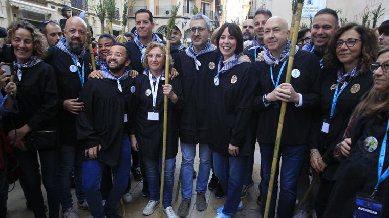 La líder de los socialistas de la Comunidad Valenciana, Diana Morant, junto a otros compañeros de su partido