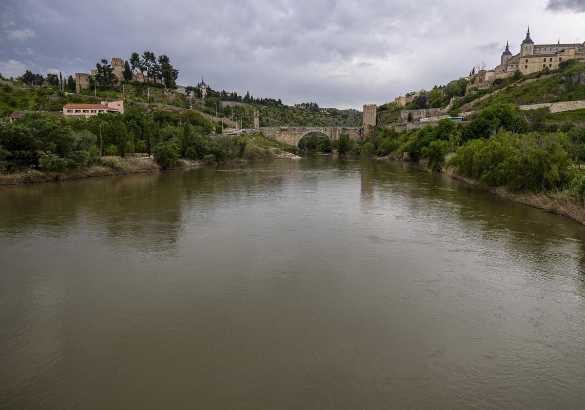 El Tajo, a su paso por Toledo.