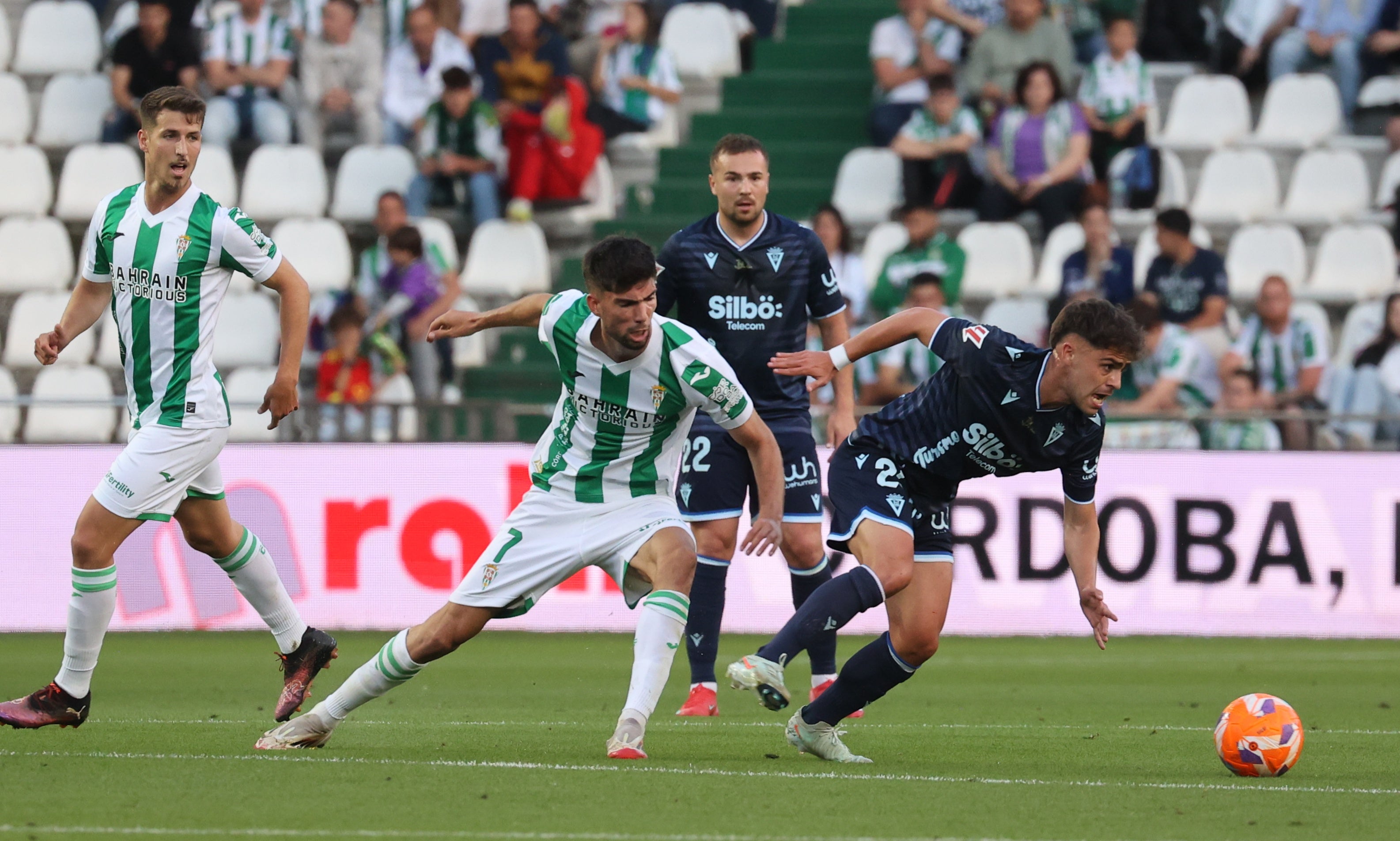 Las mejores imágenes de la goleada del Córdoba CF ante el Cádiz