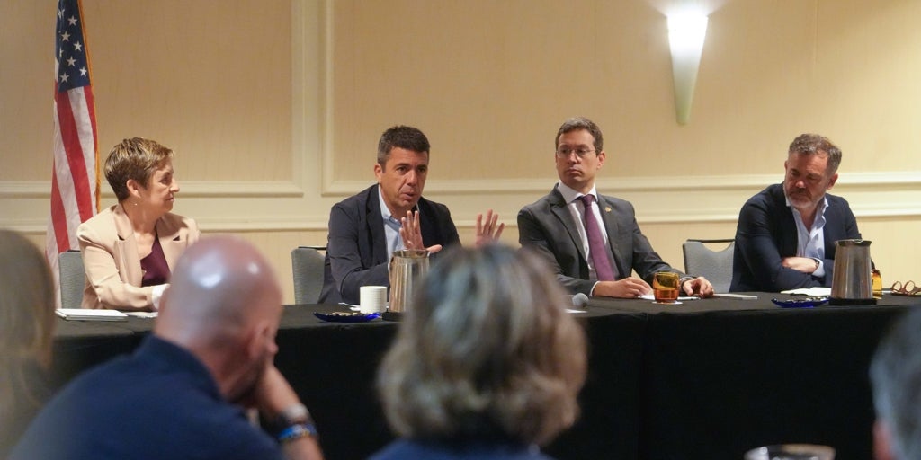Mazón: «Vamos a abrir líneas de financiación para las empresas de la Comunitat Valenciana con intereses en Estados Unidos»