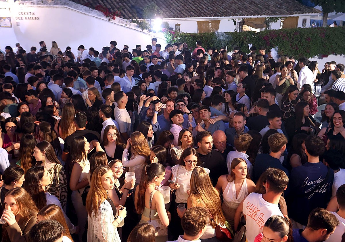 Ambiente nocturno en las Cruces de Córdoba