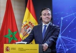 La ADE acusa a Albares de «menoscabar» a los diplomáticos y de blindar Exteriores contra los medios