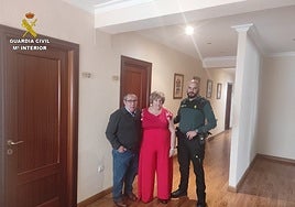 Un agente de la Guardia Civil salva la vida de una mujer  que sufrió un atragantamiento en Santa Olalla