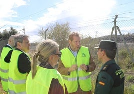 Puente visita las vías del AVE en Manzaneque y se inclina por el sabotaje: «Se trata de una acción coordinada y deliberada»