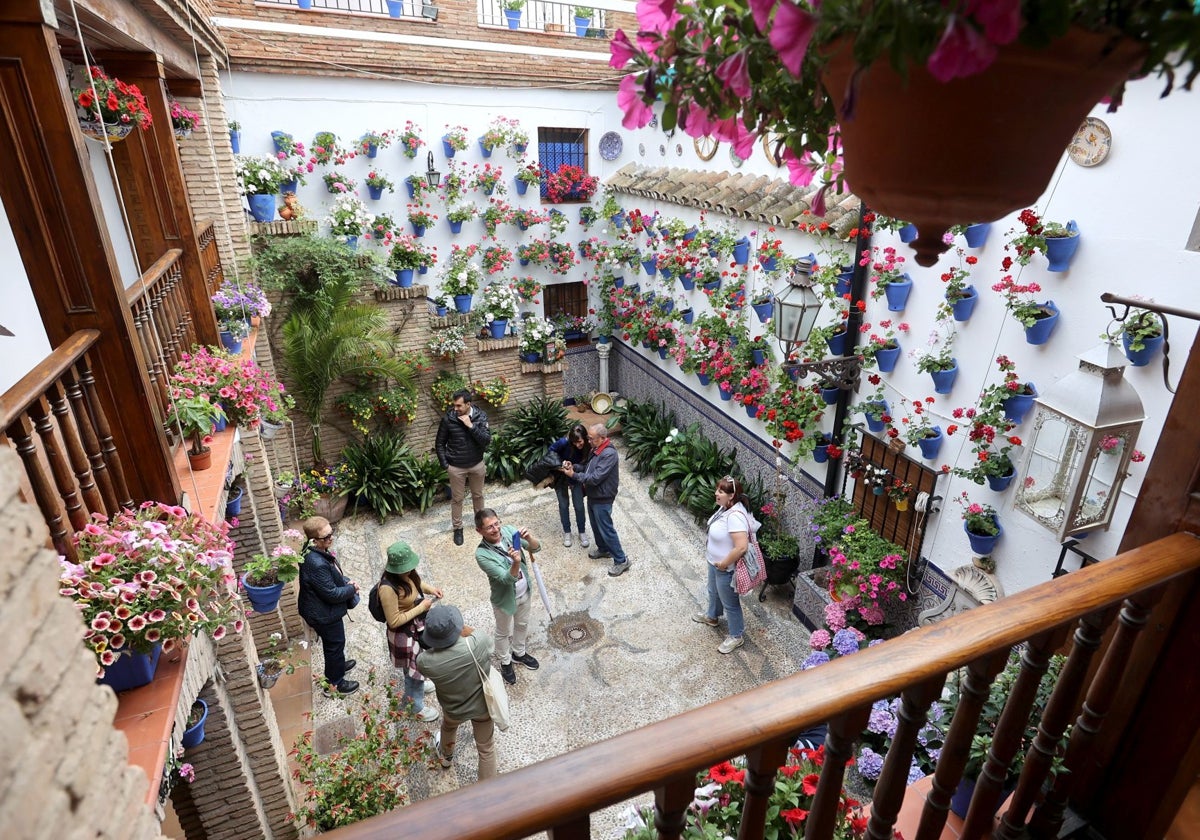Patio de Guzmanas, 4, visto desde la galería superior