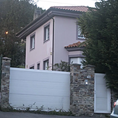 Los tres niños de la 'casa de los horrores' no tienen familiares que los acojan