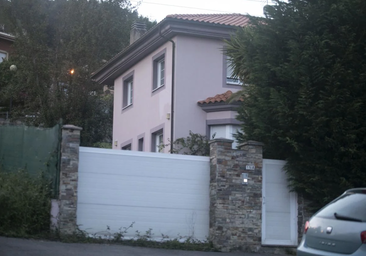 Los tres niños de la 'casa de los horrores' no tienen familiares que los acojan