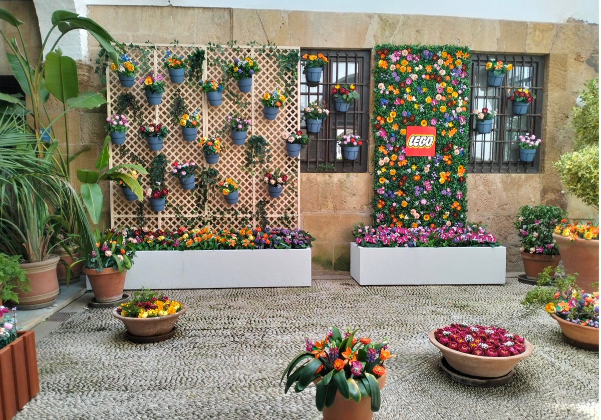 Interior del Palacio de Orive donde se encuentra el patio hecho a base de LEGO