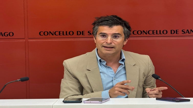 Verea acusa a Raxoi de encargar «29 viajes de VTC ilegales» y exige responsabilidades