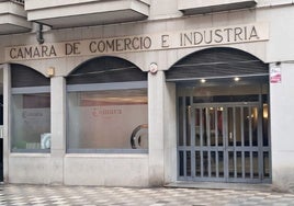 Detenidas tras un forcejeo con la Policía dos personas que intentaban robar en la Cámara de Comercio de Cuenca