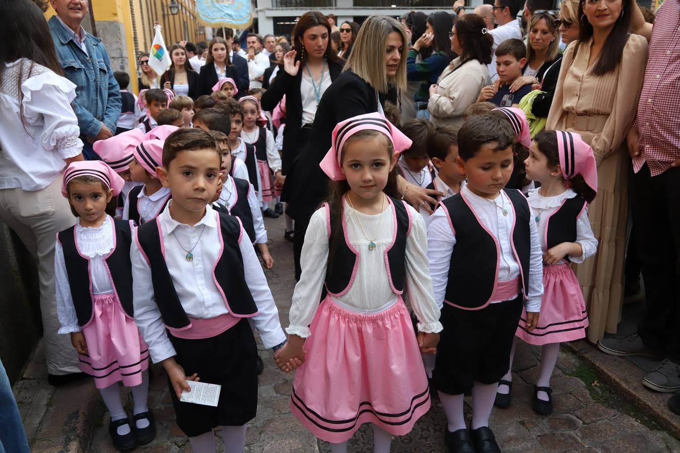 La procesión infantil y juvenil de la Divina Pastora de Córdoba, en imágenes