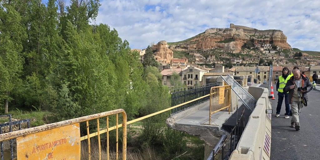 Reabre el puente de San Esteban de Gormaz tras dos meses entre dudas de los vecinos sobre la seguridad