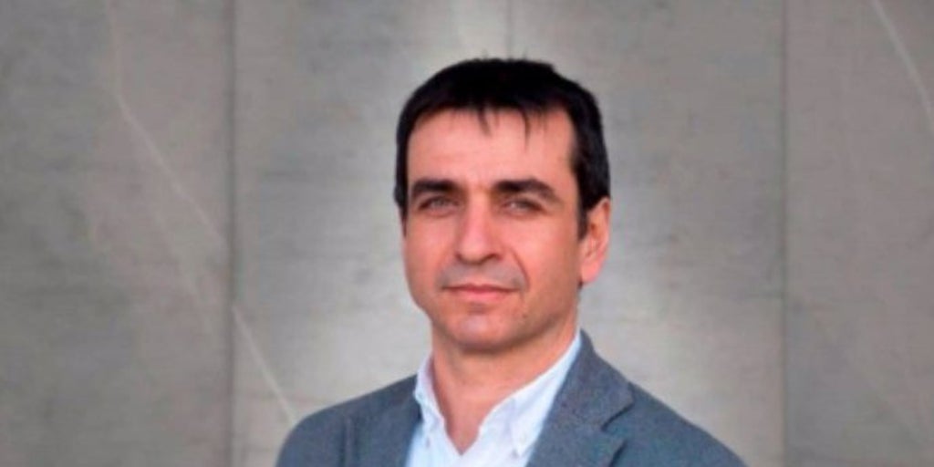 Abraham Duarte, nuevo rector de la Universidad Rey Juan Carlos tras imponerse en la segunda vuelta electoral