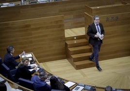 Vox reclama un recorte de 420.000 euros a los sindicatos en los presupuestos de Mazón y esquiva el choque con la patronal