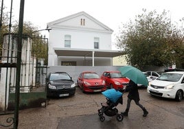 Zona delantera del centro de salud de Levante en la zona oriental de Córdoba