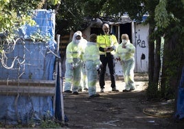 El Ayuntamiento de Barcelona desaloja el asentamiento barraquista de Vallcarca