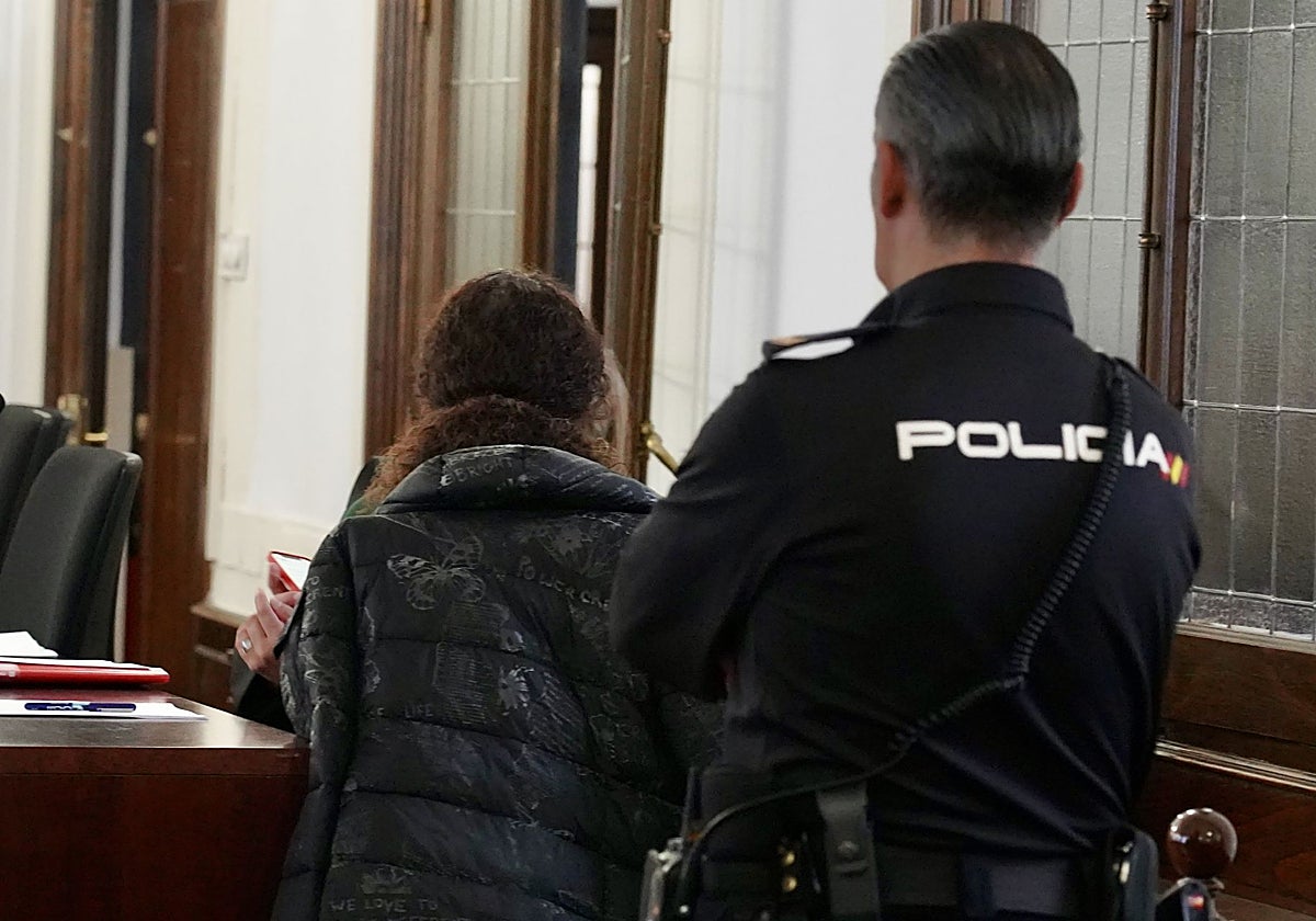 Declaración de la acusada en el juicio por la muerte de una anciana en una residencia de mayores de León