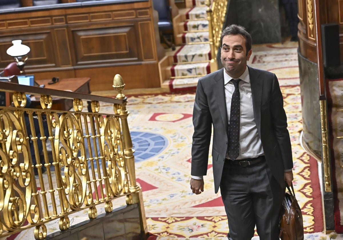 El ministro de Economía, Carlos Cuerpo, a su salida del Congreso