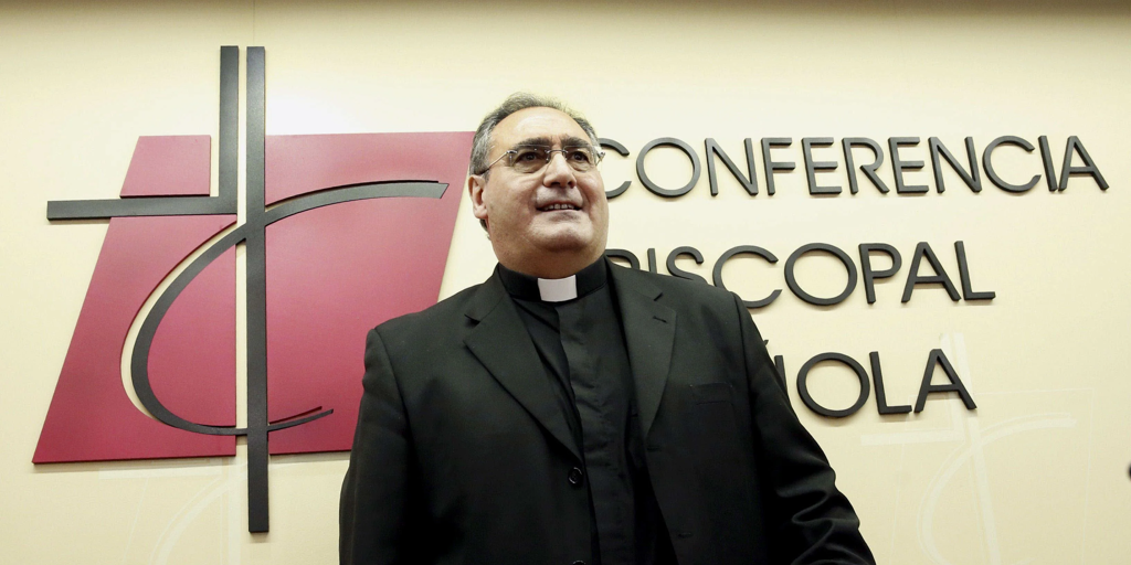 El arzobispo de Granada pide que se recuerden las primeras palabras del Papa León XIV: «Paz y unidad»