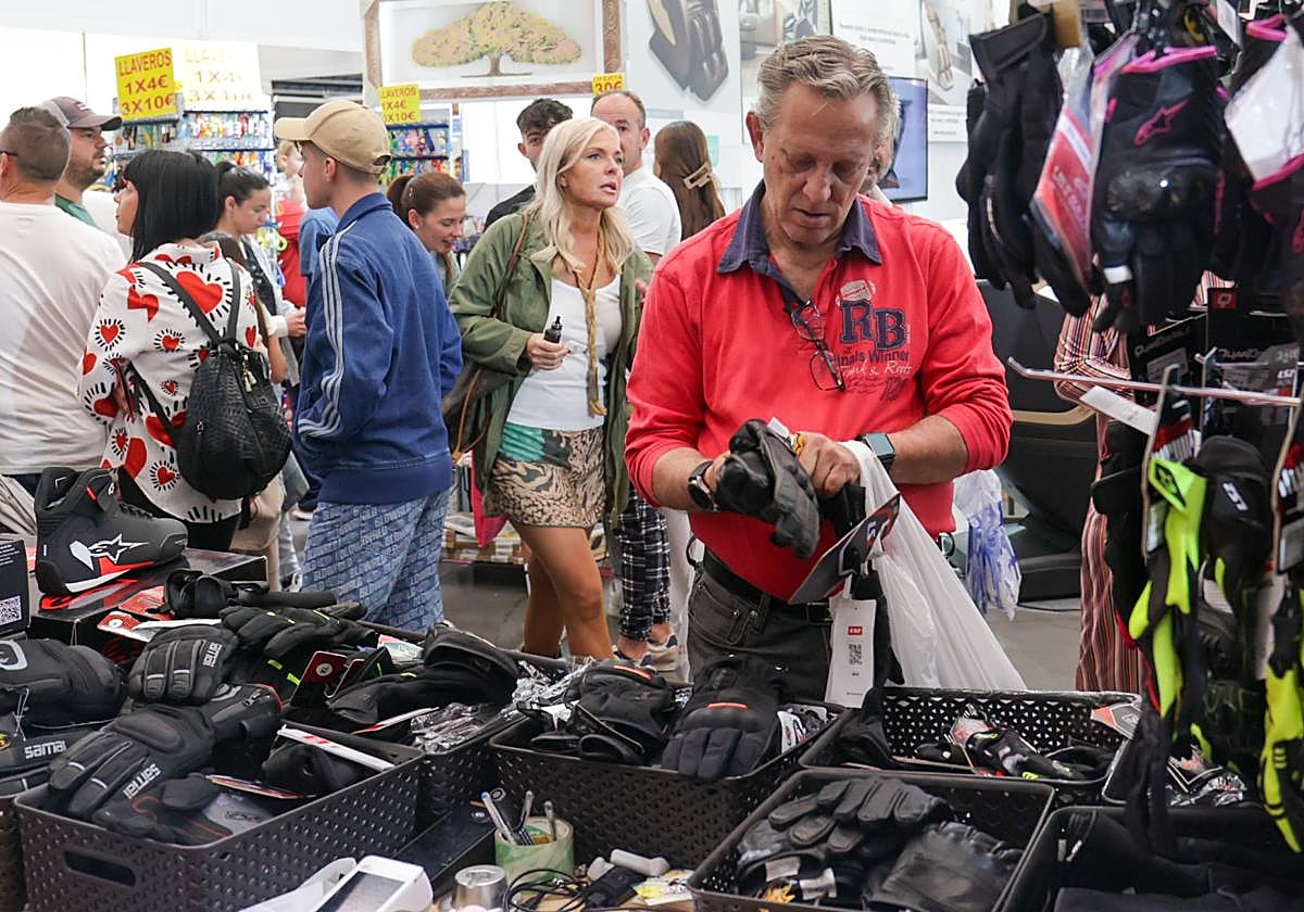 En imágenes, las mejores gangas de la Feria &#039;outlet&#039; de Córdoba