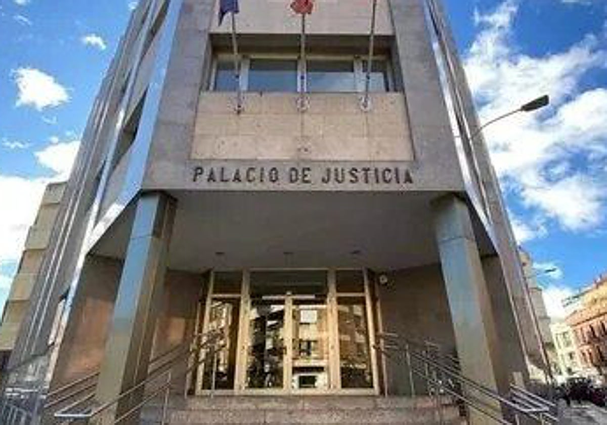 Piden cuatro años de prisión para tres miembros de una familia por traficar con cocaína en Porzuna y El Torno