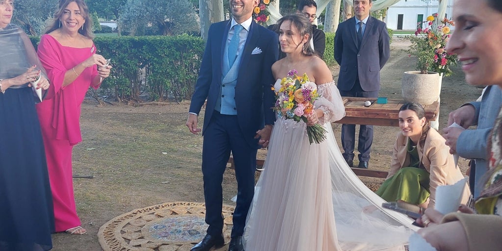 Boda de Javier Gutiérrez y Silvia Almenara, hija de María José Muñoz, subdelegada de ABC