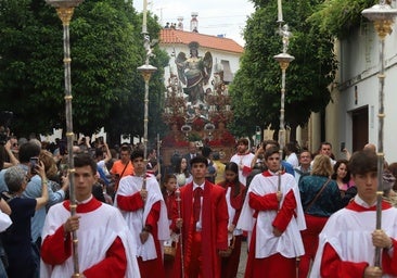 La elegante procesión del Custodio, en imágenes