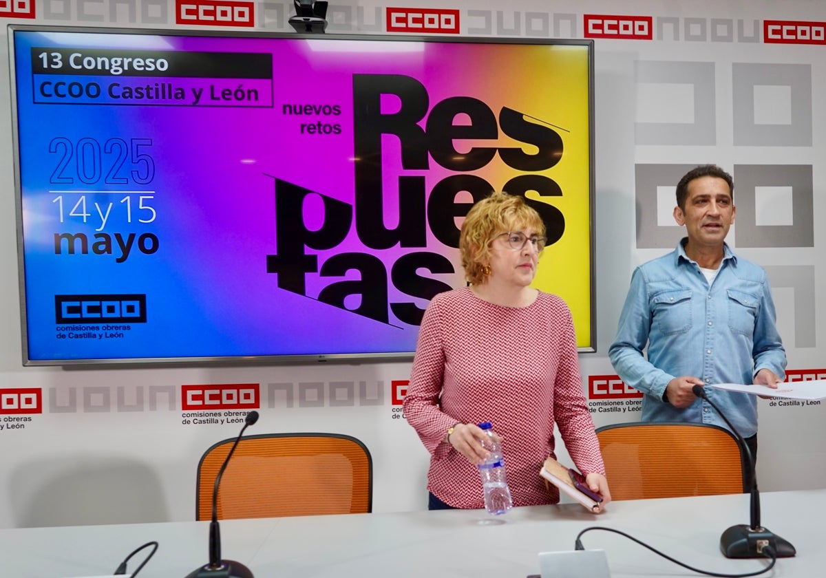 Ana Fernández, junto a Vicente Andrés, de quien tomará el relevo al frente de CCOO en Castilla y León
