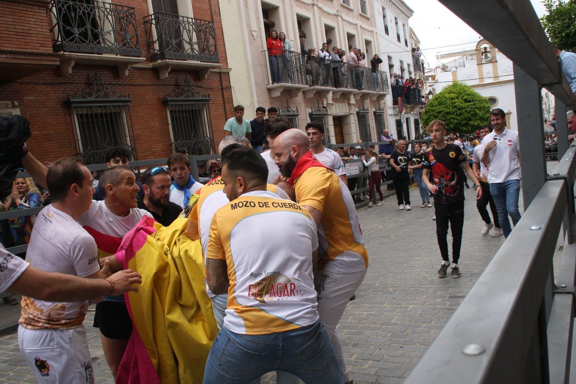 La brutal cogida en el Toro de Cuerda de Carcabuey, en imágenes