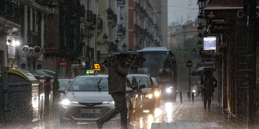 Alerta por la llegada de nuevas tormentas con granizo y lluvias fuertes a Valencia: «Prudencia»