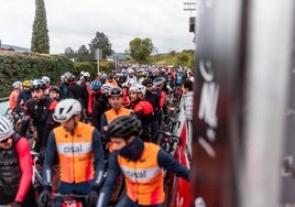 Récord de participación en la carrera ciclista 'Siete Picos': casi 1.300 inscritos en una jornada marcada por la lluvia