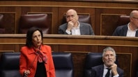 Imagen principal - Margarita Robles, ministra de Defensa