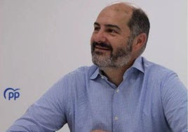 El PP acusa a PSOE e IU de «hipocresía» por oponerse a la Zona Magenta en Toledo y disfrutar de parking gratis en el Casco