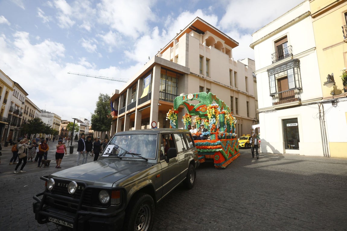 La colorida romería de la Virgen de Linares de Córdoba, en imágenes