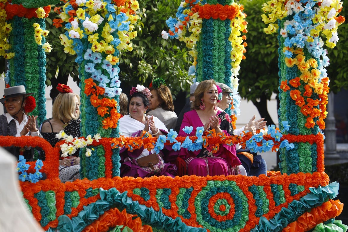 La colorida romería de la Virgen de Linares de Córdoba, en imágenes