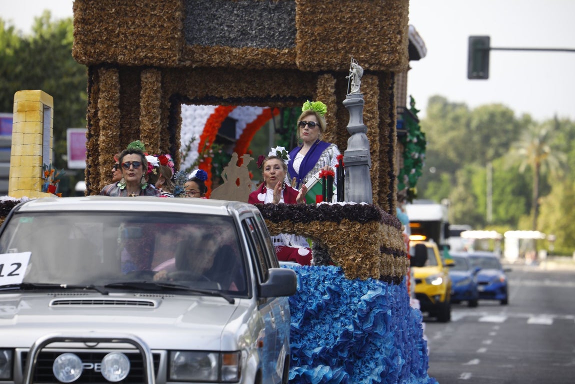 La colorida romería de la Virgen de Linares de Córdoba, en imágenes