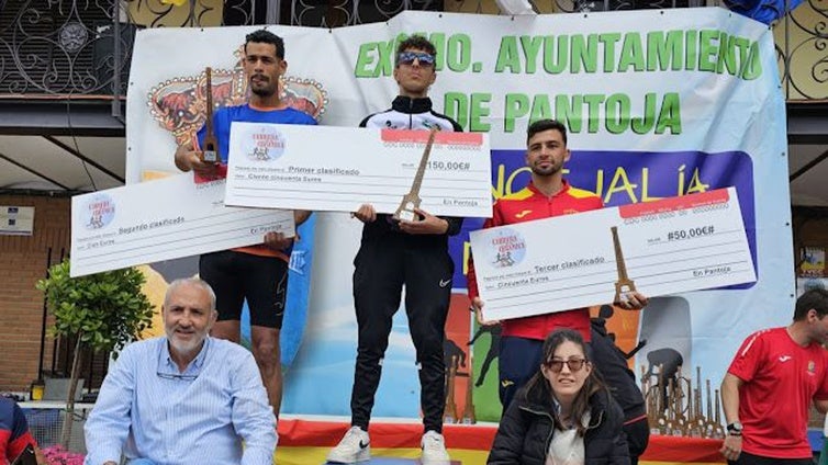 Sufian El Garni y Ana Hernández ganan la Carrera de la Cerámica de Pantoja