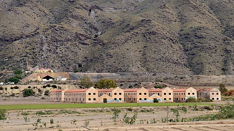 Poblado minero abandonado El Arteal en Cuevas del Almanzora