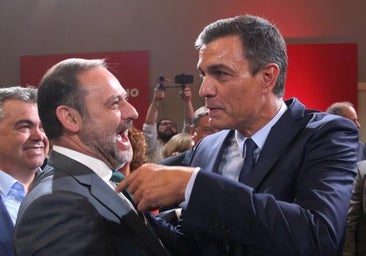 El PSOE elude enfrentarse a Ábalos tras la publicación de sus wasaps con Sánchez
