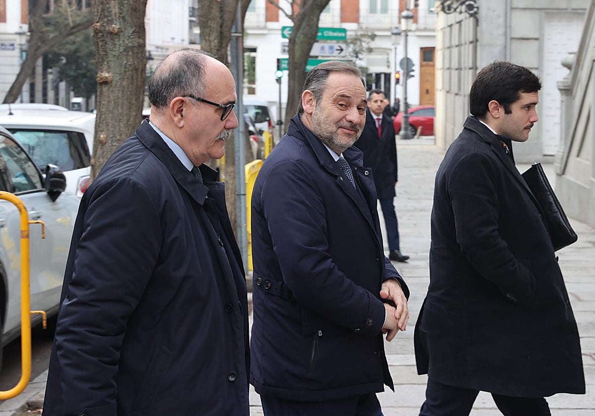El exministro de Transportes, José Luis Ábalos, acude a declarar al Tribunal Supremo