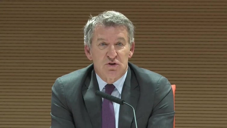 Feijóo avanza que el PP cambiará sus primarias para mejorar la democracia interna