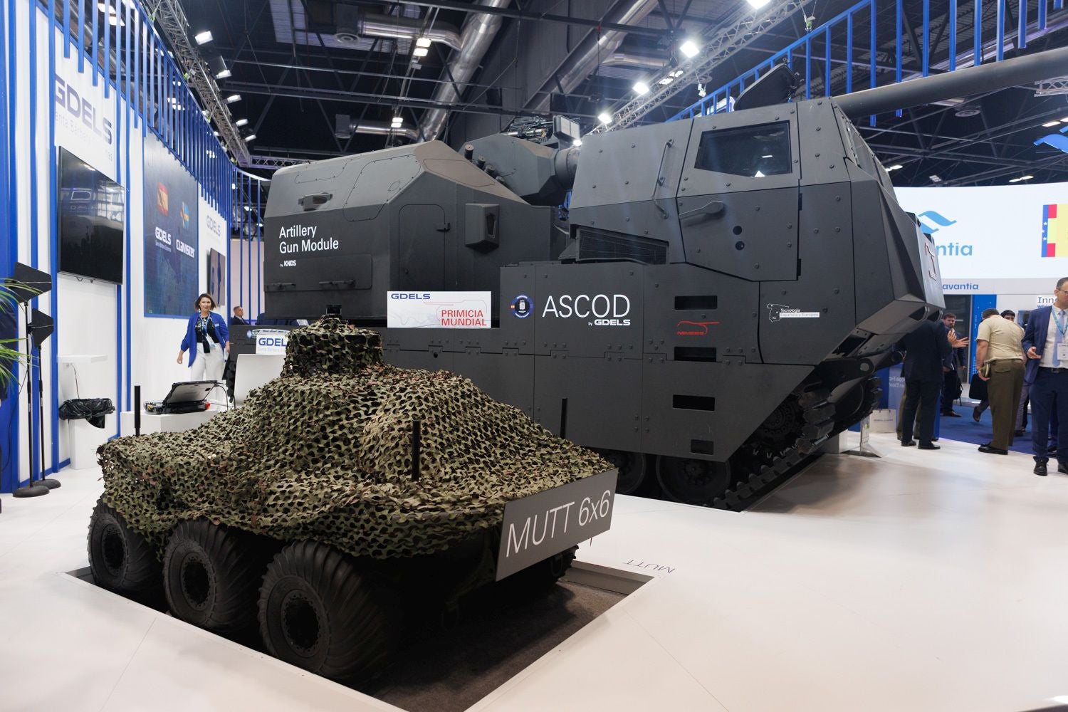 La intensa jornada de Córdoba en la Feria Internacional de Defensa, en imágenes