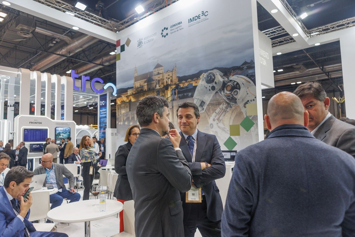 La intensa jornada de Córdoba en la Feria Internacional de Defensa, en imágenes