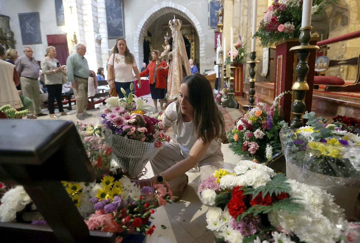 El besamanos a la Virgen de los Remedios en Córdoba, en imágenes