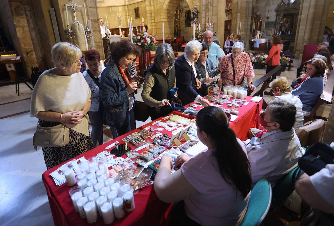 El besamanos a la Virgen de los Remedios en Córdoba, en imágenes