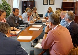 La Junta de Andalucía tendrá funcionarios que teletrabajen cuatro días a la semana y vayan uno a la oficina