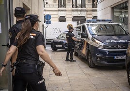 Detienen a un anciano de 77 años por agredir sexualmente a su vecina de 81 en Valencia