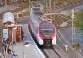 Del estudio a la abstención: el PSOE se pone de perfil con el tren del litoral Mediterráneo andaluz