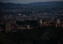 Ayuntamiento y Diputación exigen a Sánchez que explique por qué Granada fue la primera provincia en sufrir el apagón
